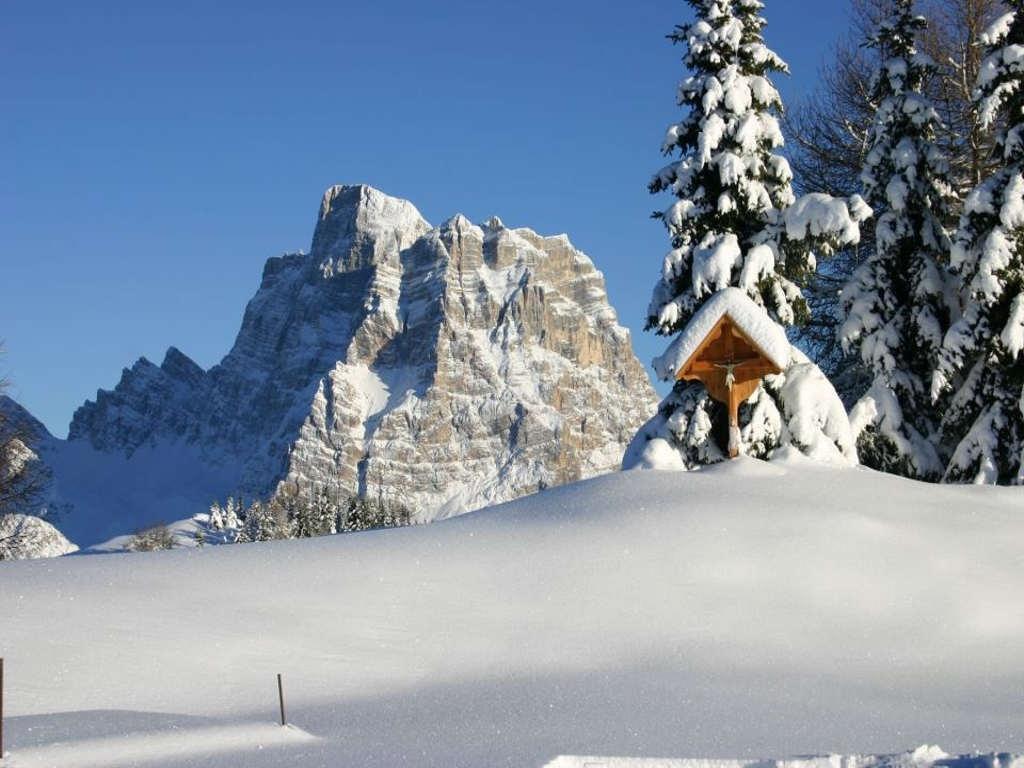 Garni La Rondine Hotel Selva di Cadore Kültér fotó
